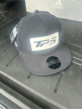 Taylormade TP5 black hat